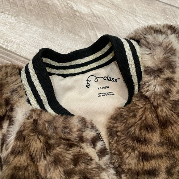 EUC animal print faux fur jacket - Picture 3 of 4
